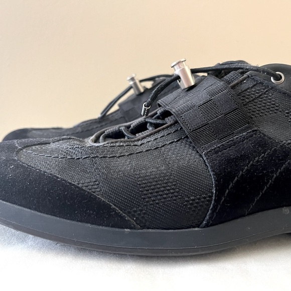 LOUIS VUITTON - Suede LV Sneaker - SIZE 9 - Picture 5 of 11